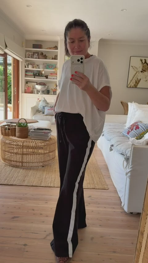 Jonesy Flare Traveller Pant